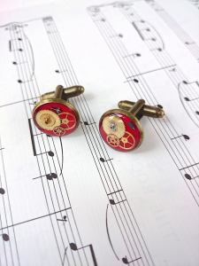 These are bloody lovely steampunk cufflinks indeed!
